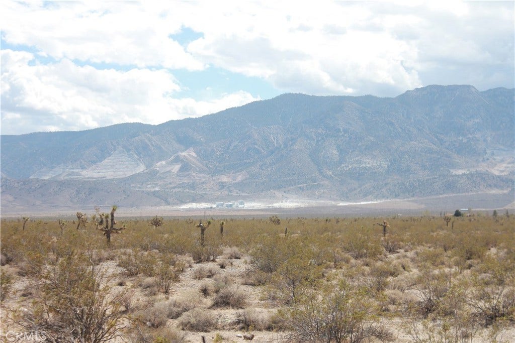 769 Meridian Road, Lucerne Valley, CA 92356