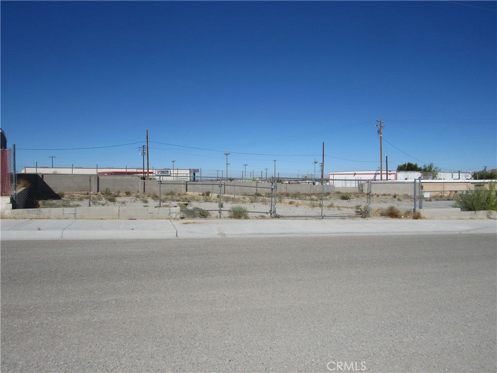 880 Laverne Avenue, Barstow, CA 92311