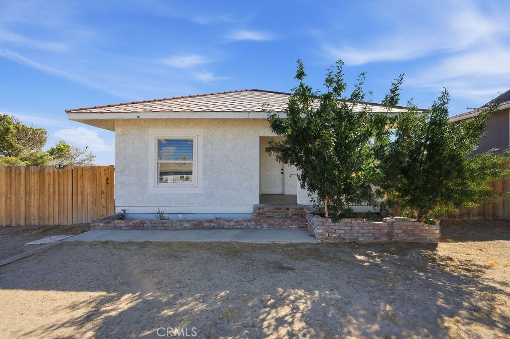 270 Juniper Street, Barstow, CA 92311