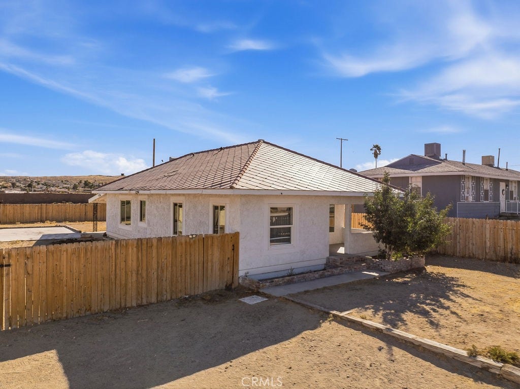 270 Juniper Street, Barstow, CA 92311
