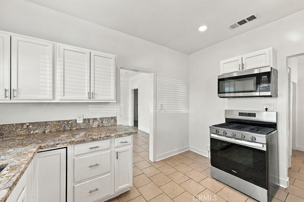 270 Juniper Street, Barstow, CA 92311