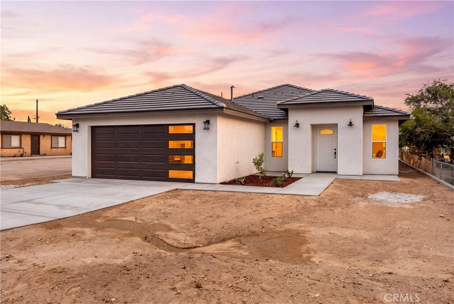 Property photo for 16512 Chestnut St, Hesperia, CA