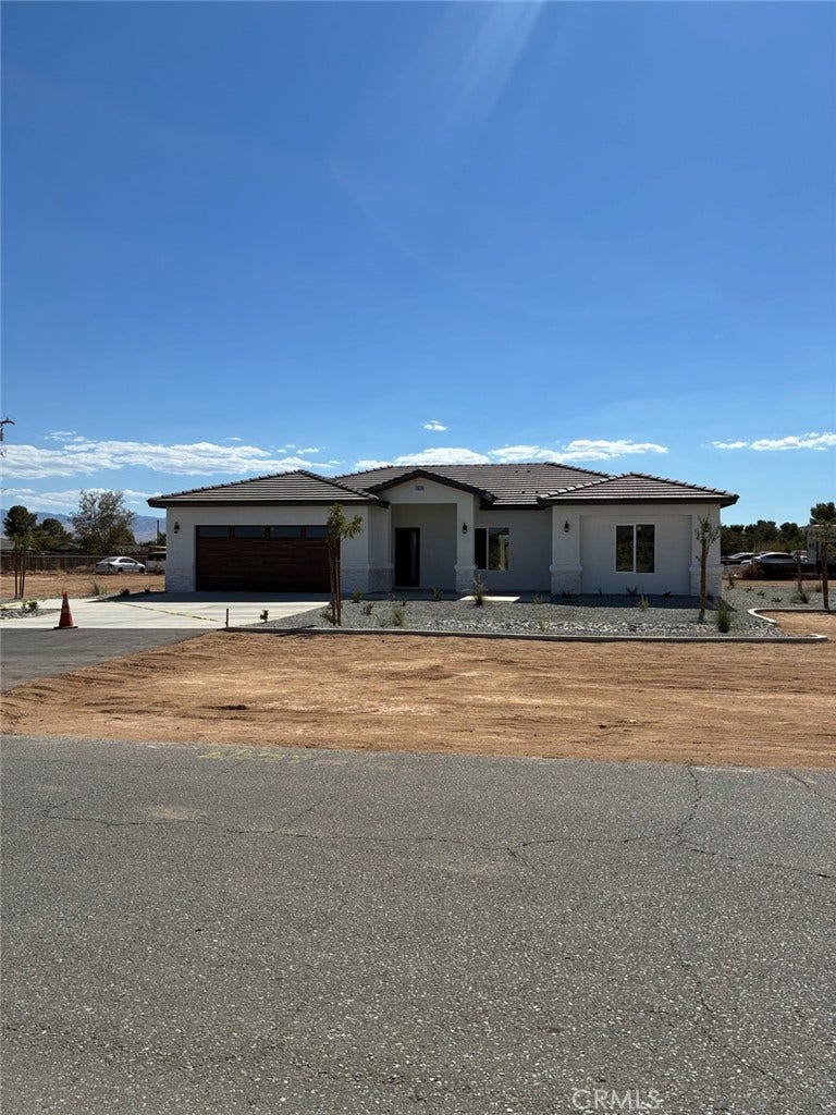 0 Otoe, Apple Valley, CA 92307 This are the types of home infront of the property