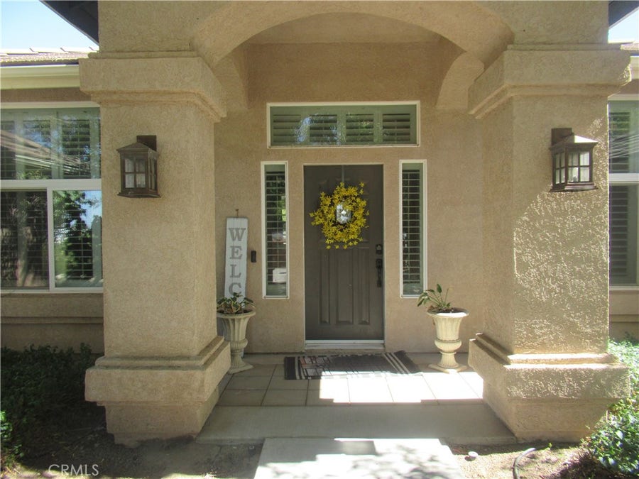 Property photo for 9839 Bellflower, Oak Hills, CA