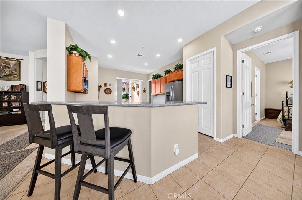 19358 Glaslyn Court, Apple Valley, CA 92308
