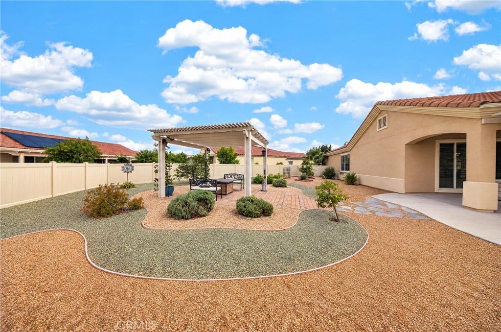 19358 Glaslyn Court, Apple Valley, CA 92308