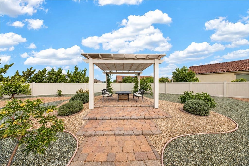19358 Glaslyn Court, Apple Valley, CA 92308