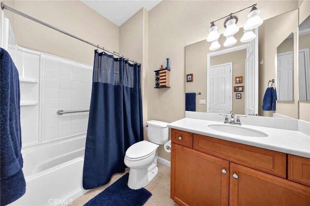 19358 Glaslyn Court, Apple Valley, CA 92308