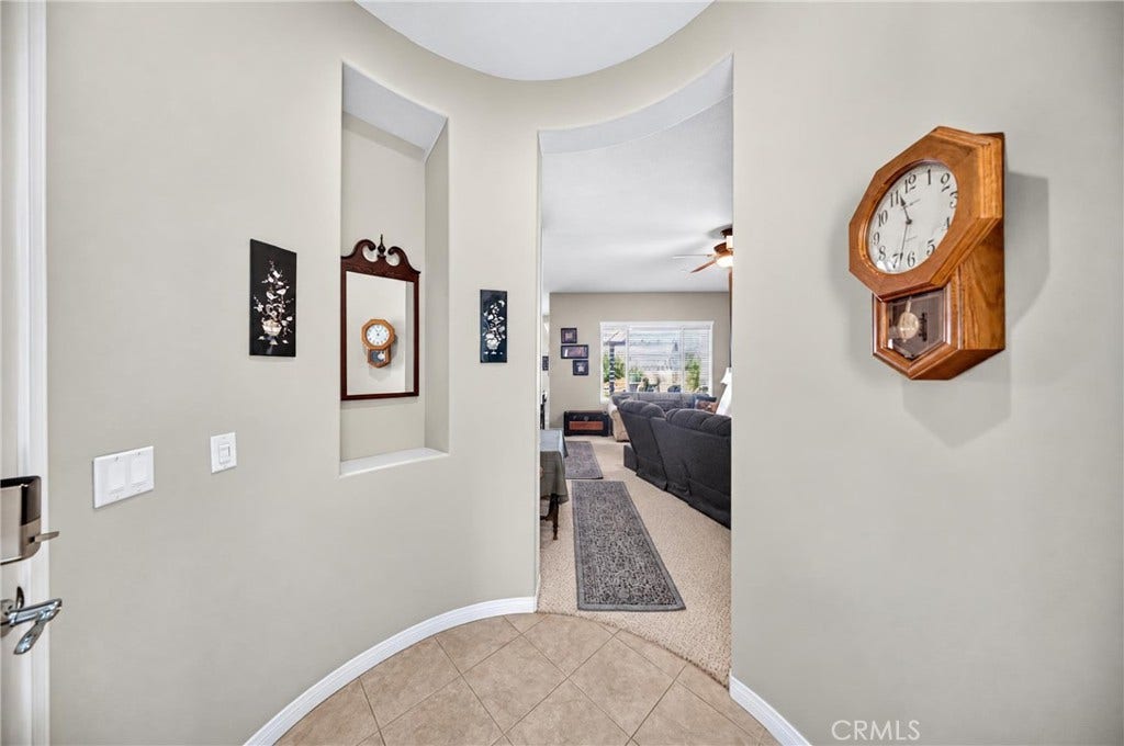 19358 Glaslyn Court, Apple Valley, CA 92308