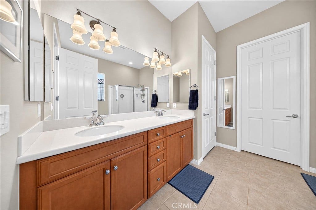 19358 Glaslyn Court, Apple Valley, CA 92308