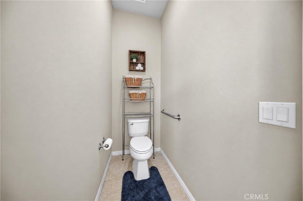 19358 Glaslyn Court, Apple Valley, CA 92308