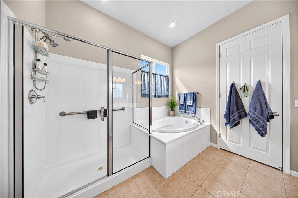 19358 Glaslyn Court, Apple Valley, CA 92308