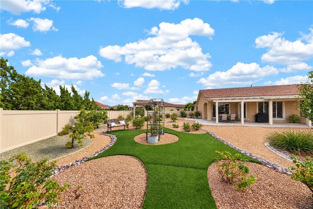 19358 Glaslyn Court, Apple Valley, CA 92308