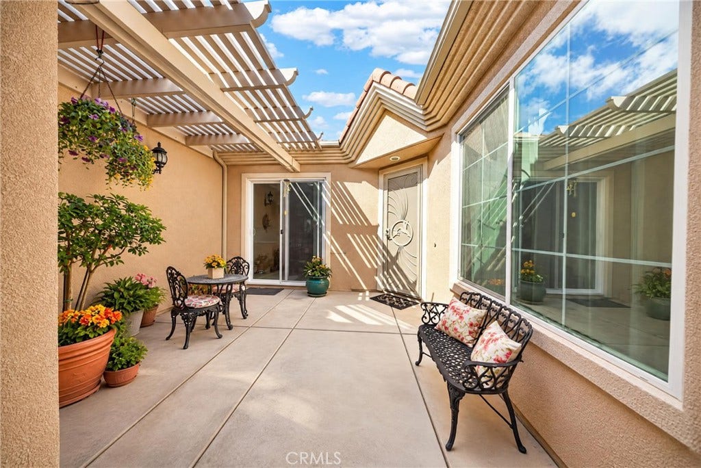 19358 Glaslyn Court, Apple Valley, CA 92308