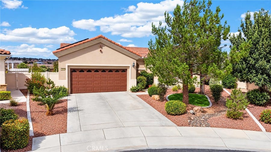 Property photo for 19358 Glaslyn Court, Apple Valley, CA