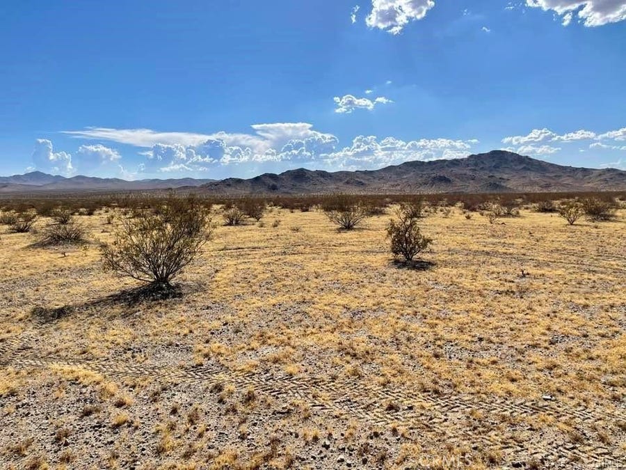 Property photo for 0 0 EMERALD  RD. 0417-373-07, Barstow, CA