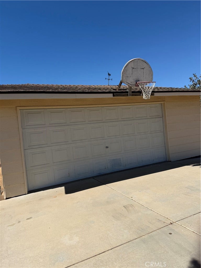 6830 Summit Valley Road, Hesperia, CA 92345 6830 Summit Valley Road, Hesperia, CA 92345