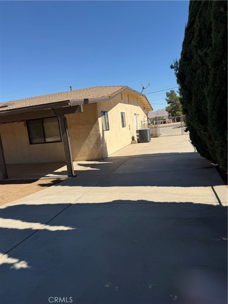6830 Summit Valley Road, Hesperia, CA 92345 6830 Summit Valley Road, Hesperia, CA 92345