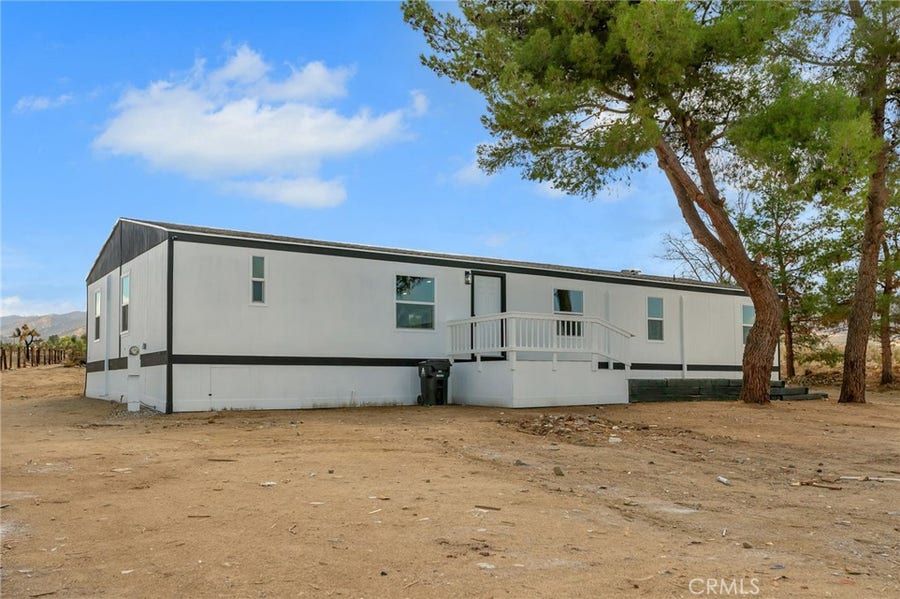 Property photo for 1563 Mono Road, Pinon Hills, CA