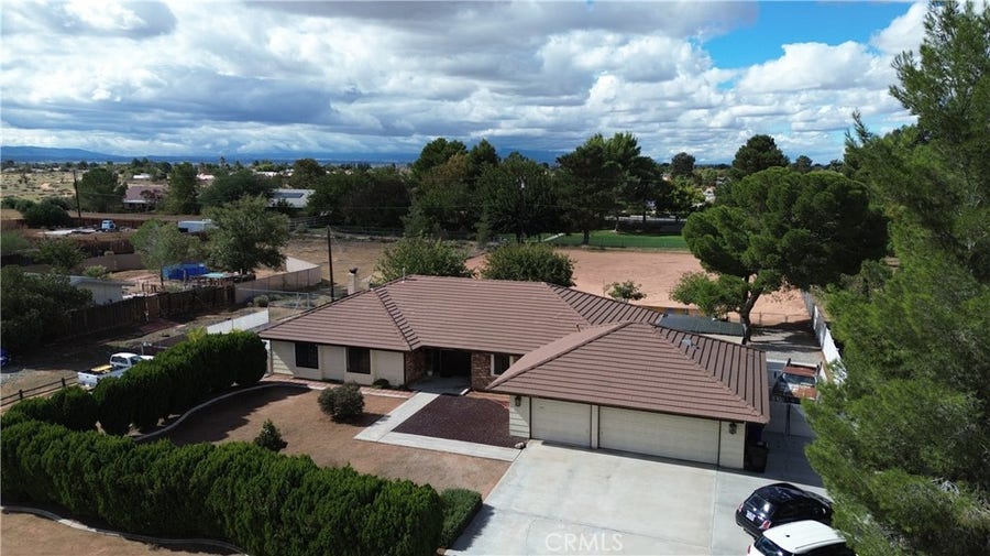Property photo for 14070 Seminole, Apple Valley, CA