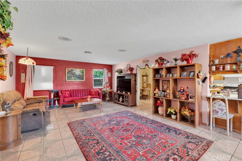 16167 Chestnut, Hesperia, CA 92345 16167 Chestnut, Hesperia, CA 92345
