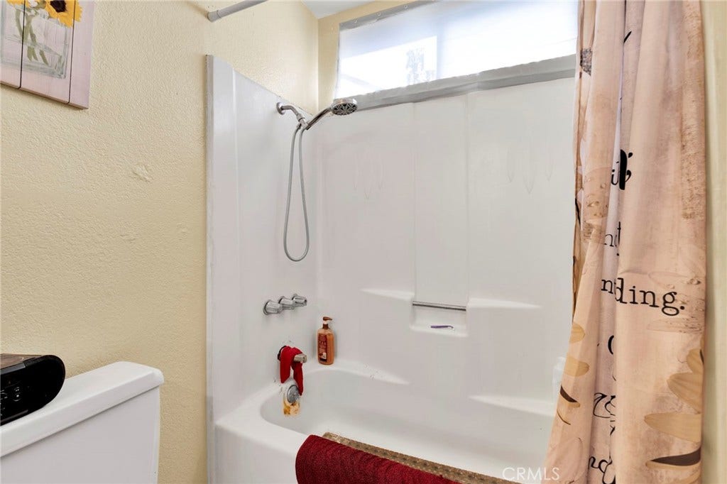 16167 Chestnut, Hesperia, CA 92345 16167 Chestnut, Hesperia, CA 92345