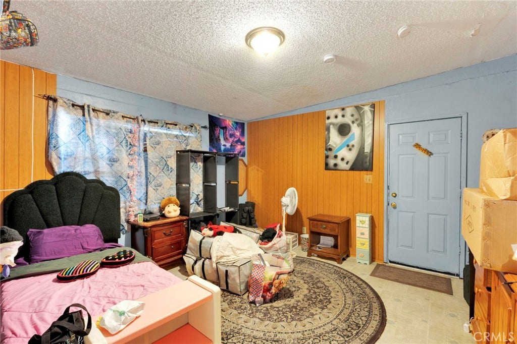 16167 Chestnut, Hesperia, CA 92345 16167 Chestnut, Hesperia, CA 92345