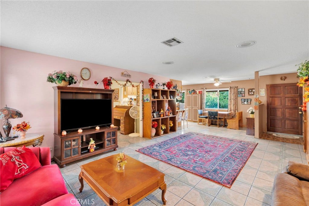 16167 Chestnut, Hesperia, CA 92345 16167 Chestnut, Hesperia, CA 92345