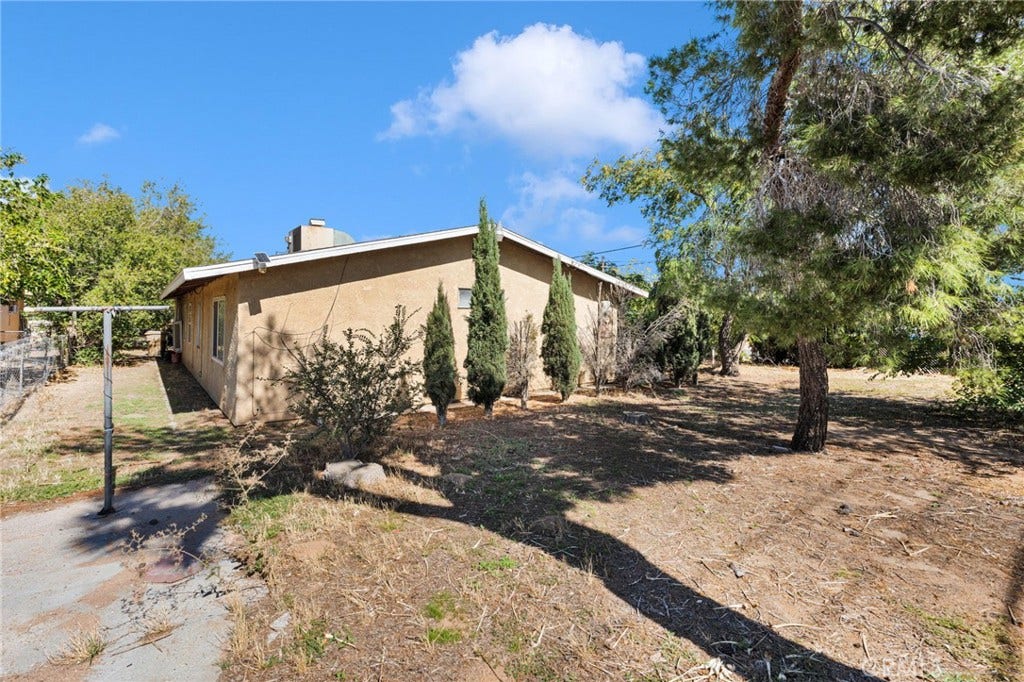 16167 Chestnut, Hesperia, CA 92345 16167 Chestnut, Hesperia, CA 92345