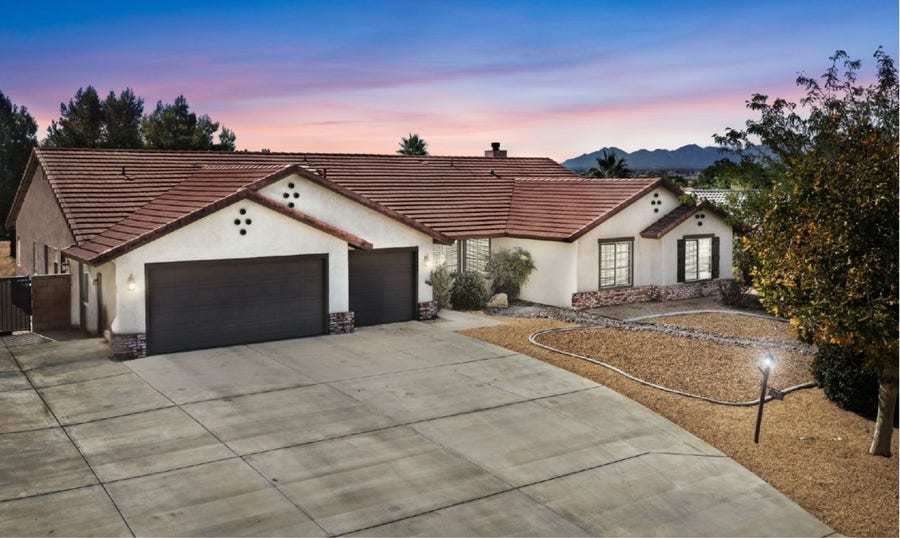 Property photo for 19649 Powhatan, Apple Valley, CA