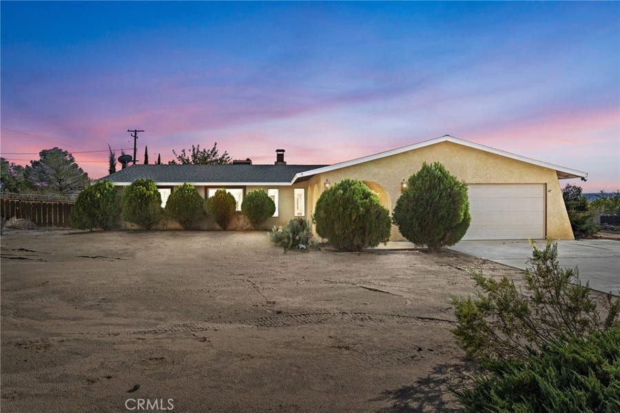 Property photo for 19203 Seneca Road, Apple Valley, CA