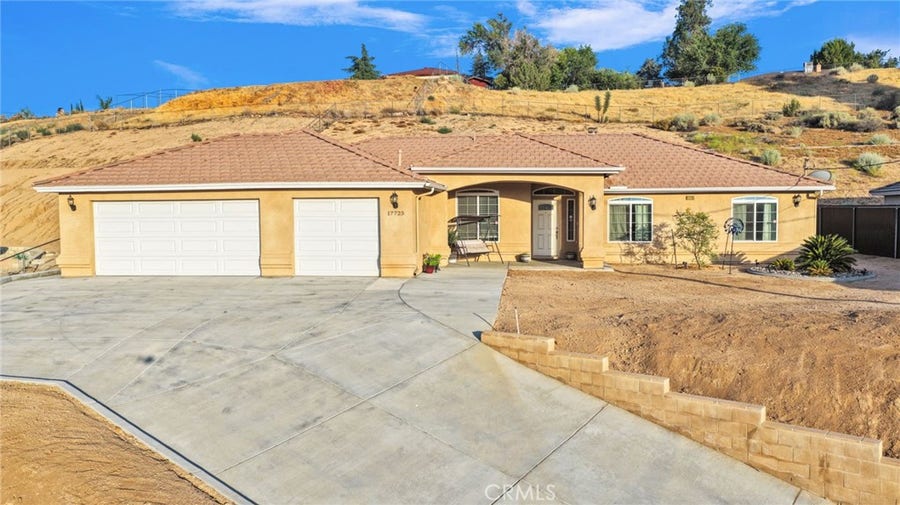 Property photo for 17725 Bangor, Hesperia, CA