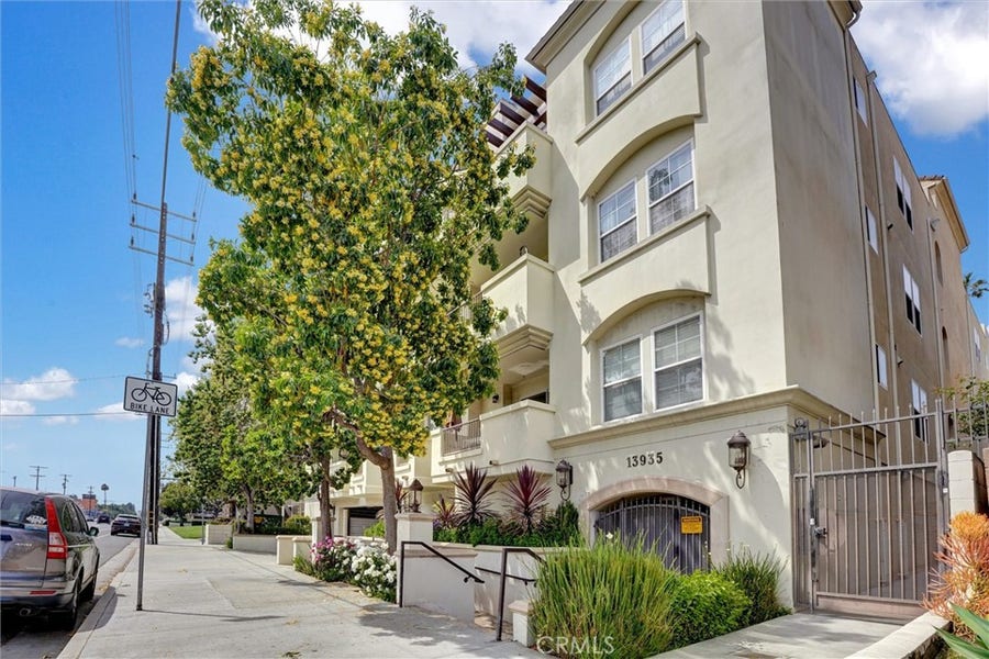Property photo for 13935 Burbank, #105, Van Nuys, CA