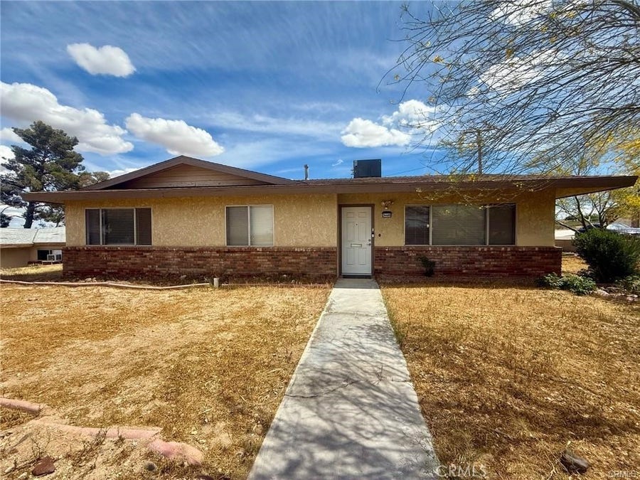 Property photo for 34465 J St, Barstow, CA