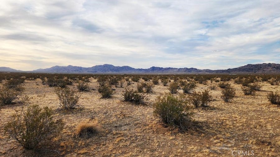 Property photo for 400 Near Greastwood Lane, Lucerne Valley, CA