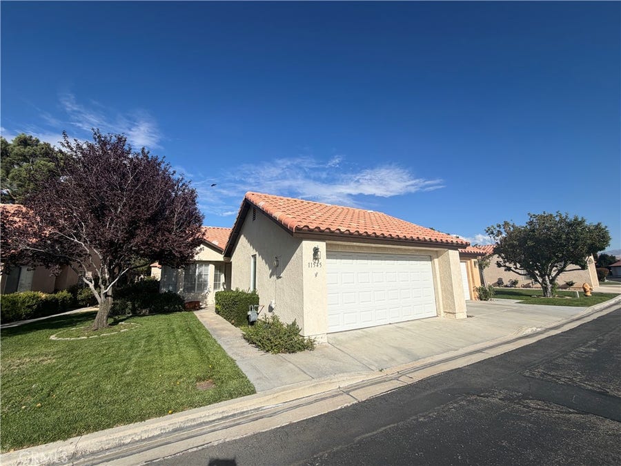 Property photo for 11545 Oak, Apple Valley, CA