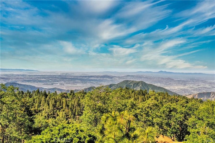 Property photo for 246 Ferndale Dr, Running Springs, CA