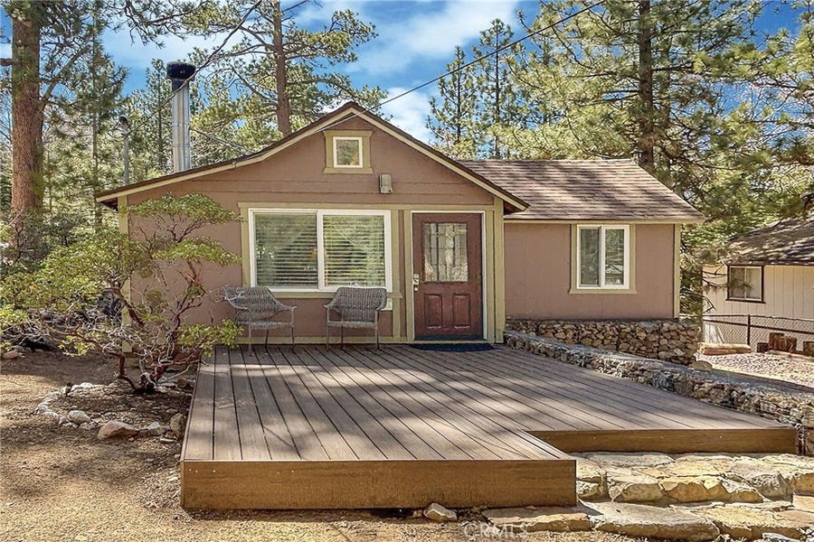 Property photo for 800 Eureka Drive, Big Bear Lake, CA