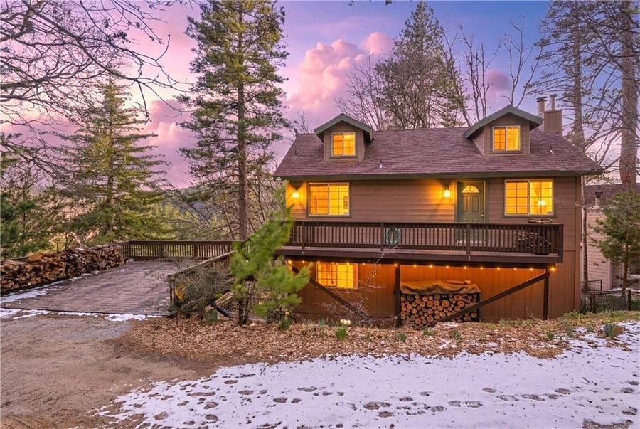 Property photo for 26478 Thunderbird Drive, Lake Arrowhead, CA