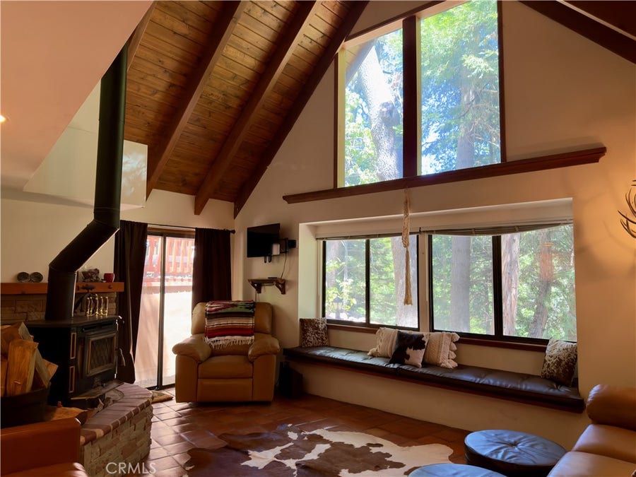 Property photo for 777 Ivy Lane, Lake Arrowhead, CA