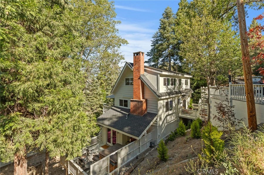 Property photo for 394 Ca-173, Lake Arrowhead, CA