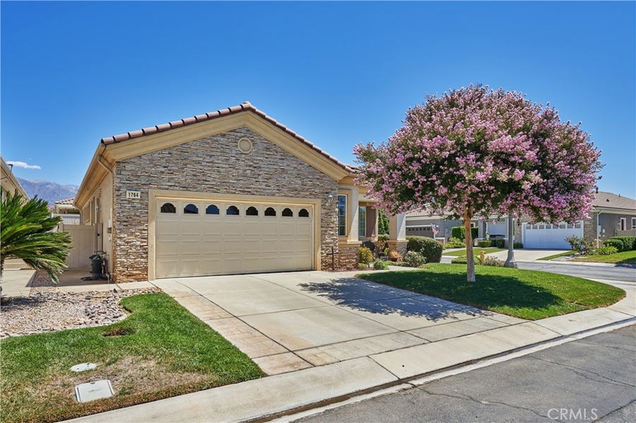 Property photo for 1764 Muirfield, Beaumont, CA