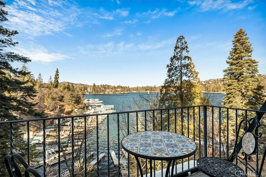 Property photo for 28906 Palisades Drive, Lake Arrowhead, CA