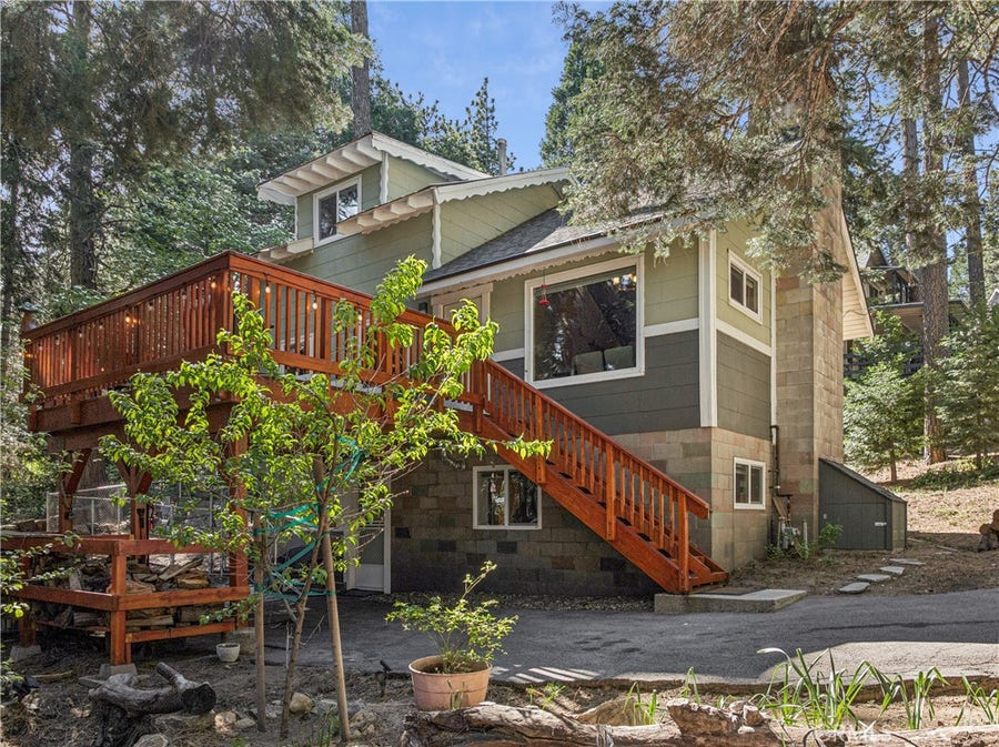 Property photo for 355 Hartman Circle, Cedarpines Park, CA