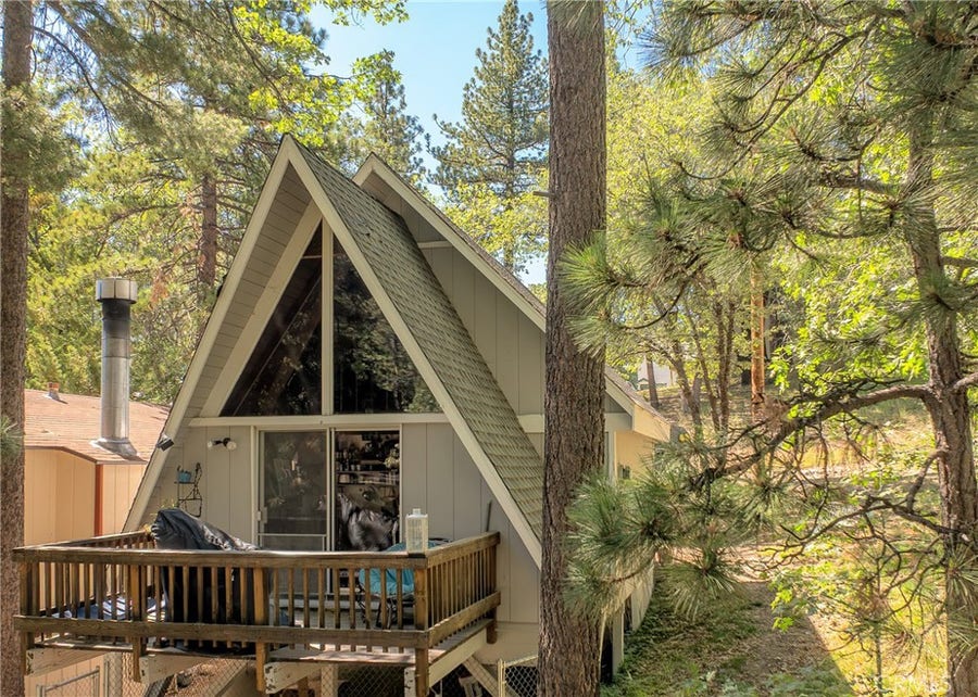 Property photo for 33075 Blue Bird Lane, Running Springs, CA