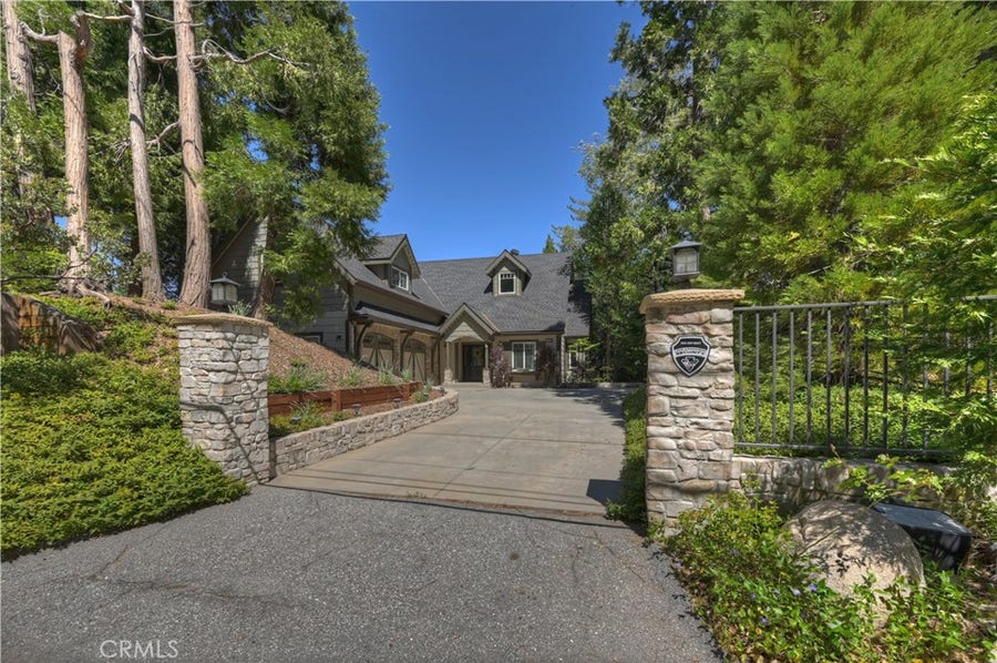 Property photo for 757 Nadelhorn Drive, Lake Arrowhead, CA