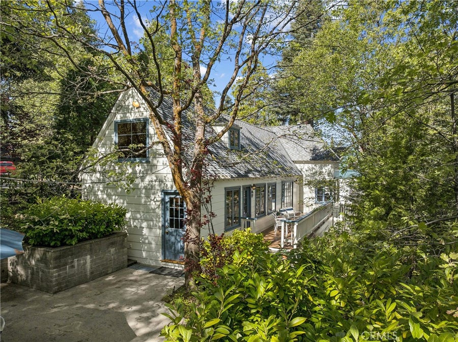 Property photo for 373 John Muir, Lake Arrowhead, CA