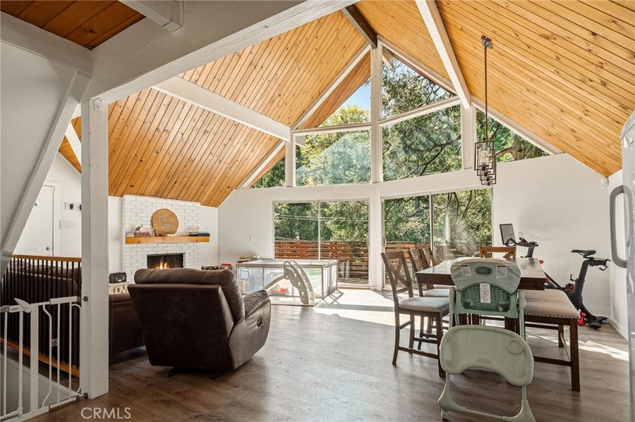 Property photo for 316 Pioneer Road, Lake Arrowhead, CA