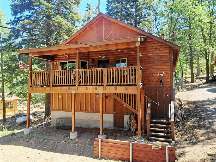 Property photo for 5975 Pine Avenue, Angelus Oaks, CA
