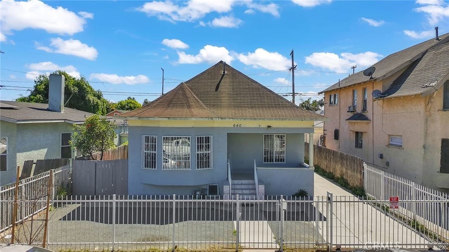 Property photo for 640 E 54th Street, Los Angeles, CA